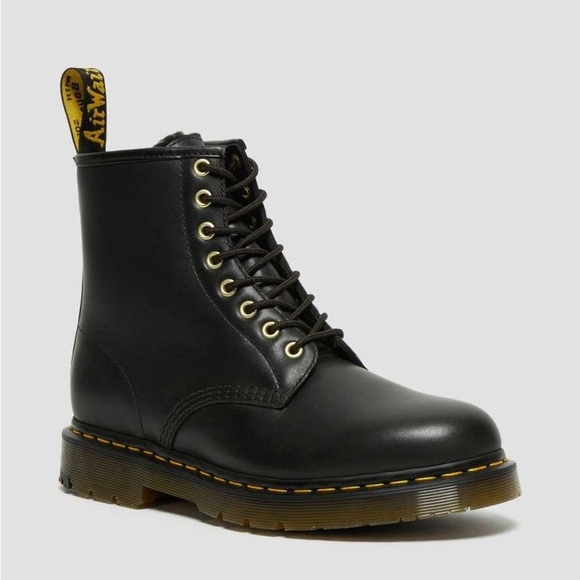 Dr. Martens Other - NWT DR. MARTENS 1460 Grizzly Leather Lines Boots!